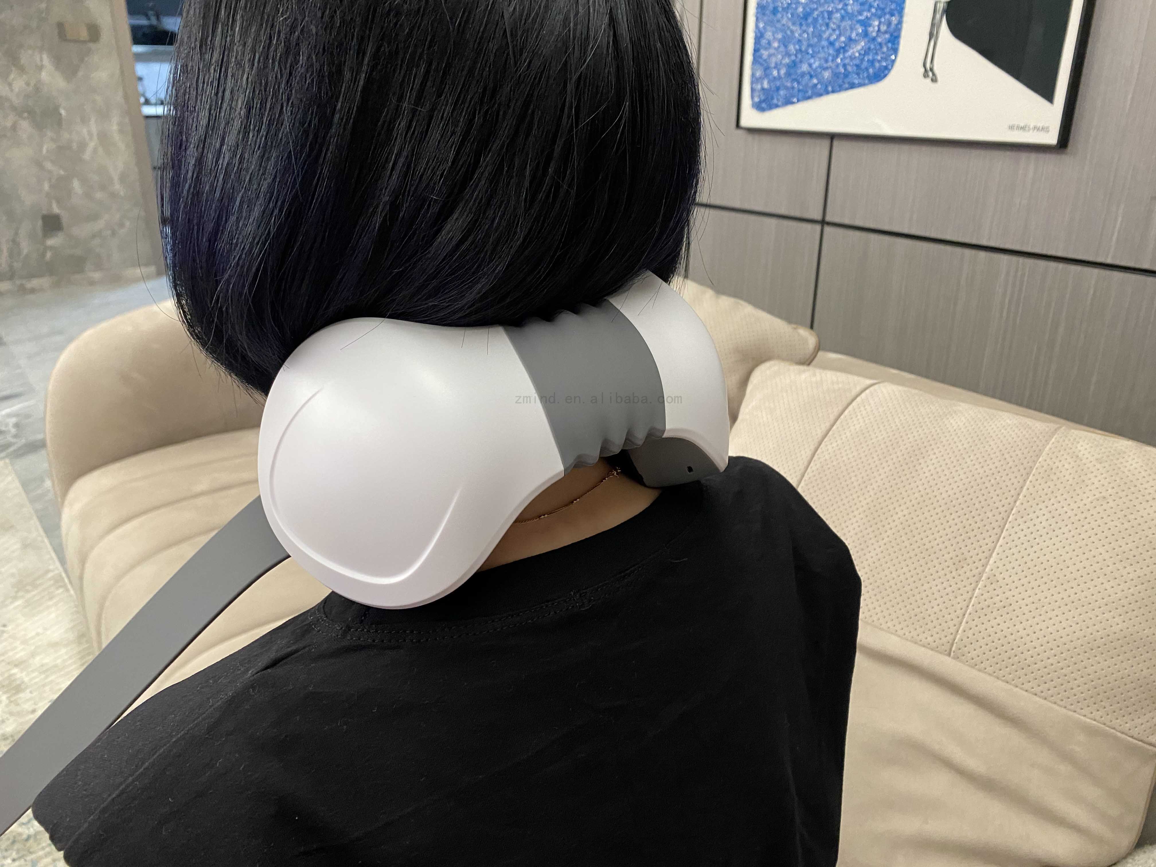 Infrared light hot compress shiatsu neck massage
